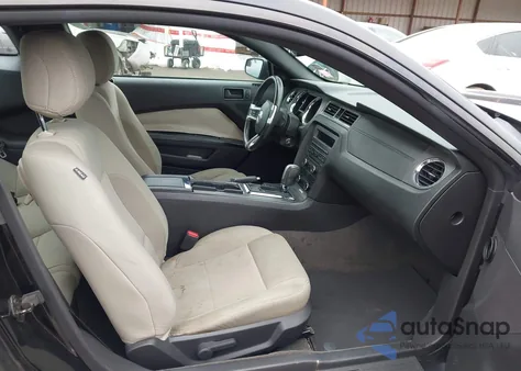 2014 Ford Mustang V6 из США, поврежденный, VIN 1ZVBP8AM0E5305543